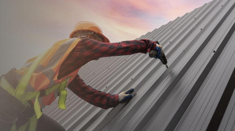 Professional gutter cleaning in Oriental, NC